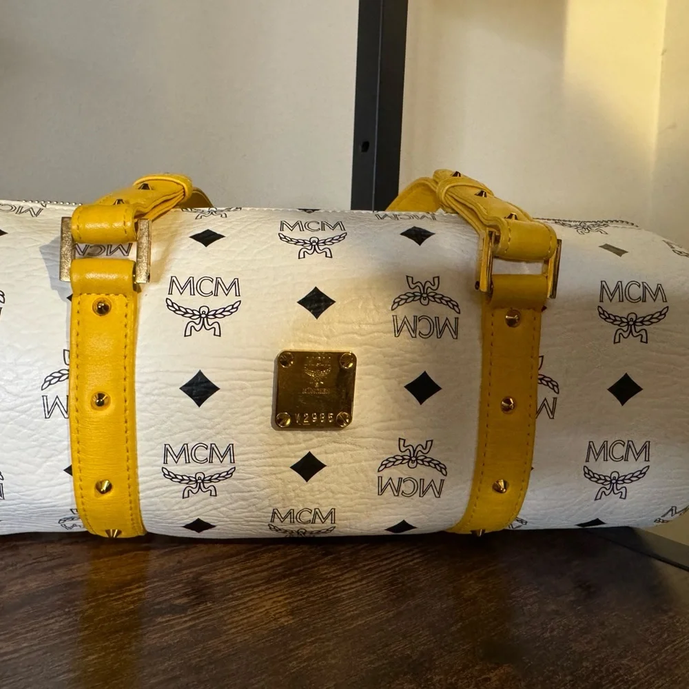 MCM White and Yellow Women's Bag - Picture 2 of 5